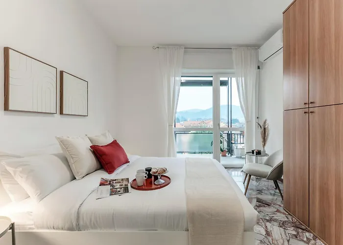 Ruan Downtown - By Myhomeincomo * Como