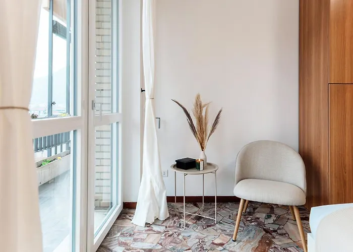 Ruan Downtown - By Myhomeincomo Apartament