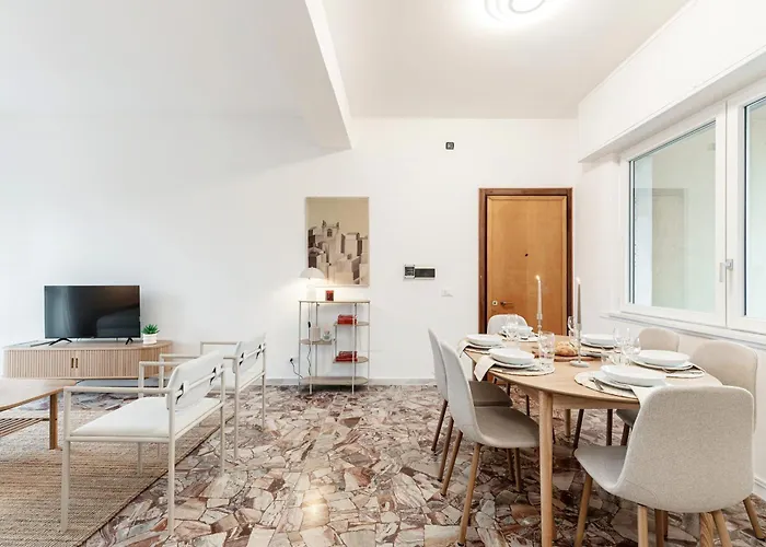 Ruan Downtown - By Myhomeincomo Apartament