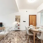Ruan Downtown - By Myhomeincomo Appartamento