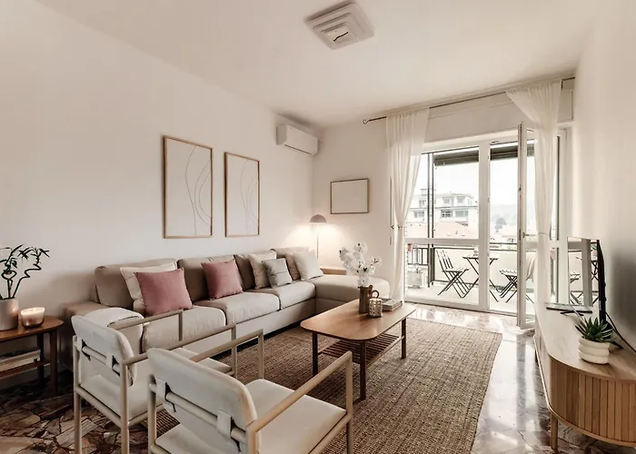 Apartmán Ruan Downtown - By Myhomeincomo *