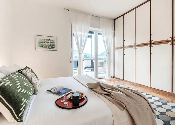 Apartmán Ruan Downtown - By Myhomeincomo *
